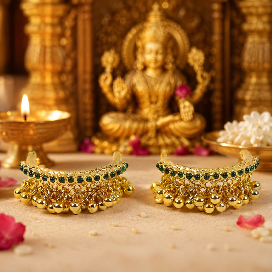பஞ்சலோகம் தங்க முலாம் பூசப்பட்ட கொலுசு (தண்டை) - முழு பச்சை கல்