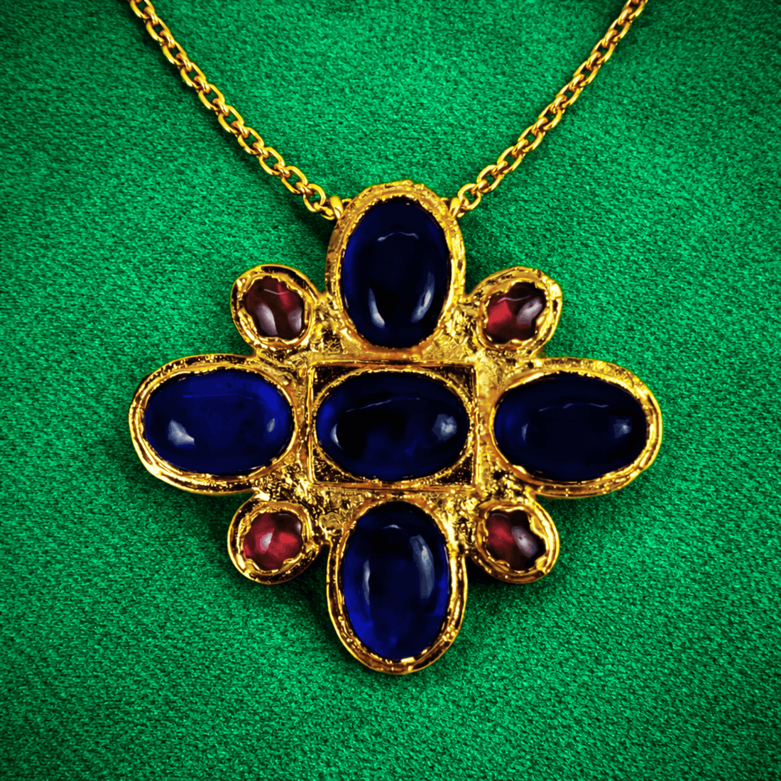 Neela Nayakam (Kousthubam Pendant) With Chain